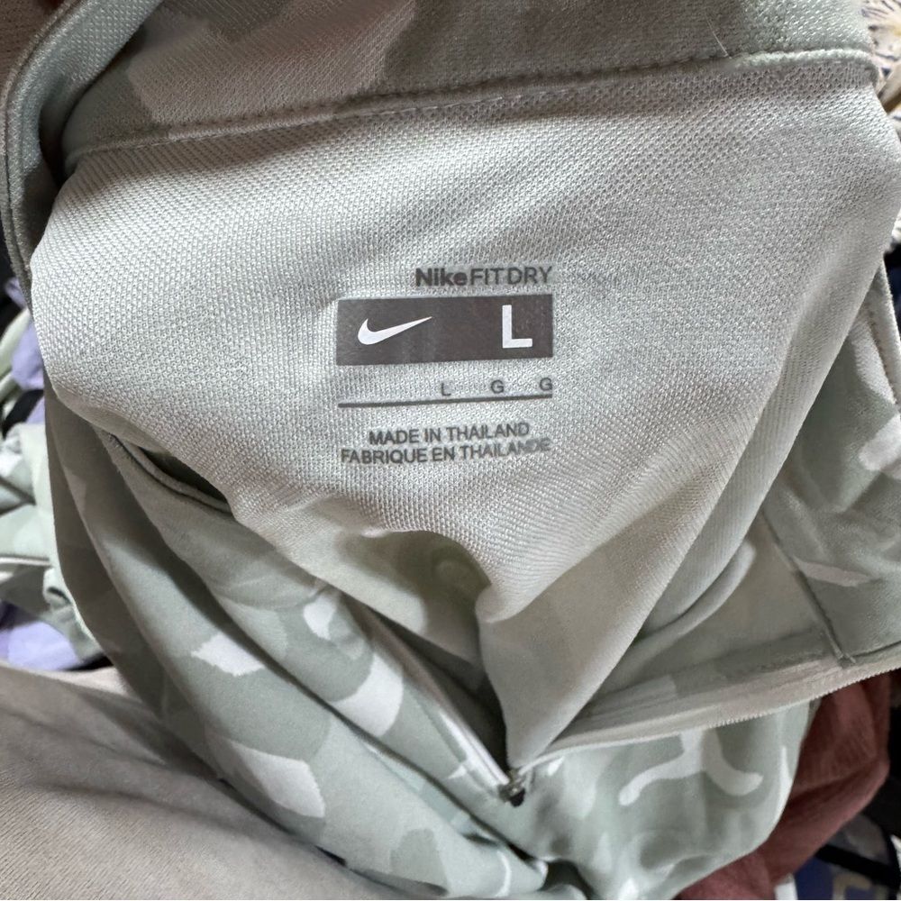 Nike Fit Dry Grey Camo Printed Half Zip Long Sleeve Athletic Top - Picture 5 of 5
